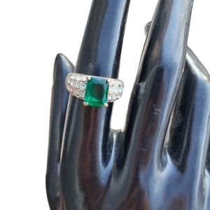 Vtg Art Deco Simulated Emerald Green Cocktail Ring